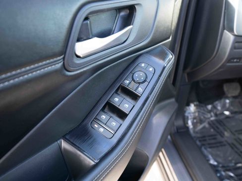 Used 2023 Nissan Rogue SV w/ SV Premium Package image 7