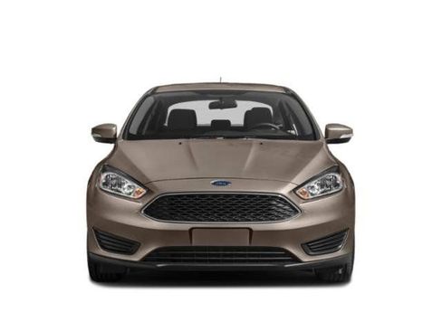 Used 2018 Ford Focus SE w/ Cold Weather Package FWD image 4