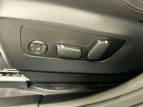 Used 2024 BMW 530i xDrive 530i xDrive w/ Convenience Package image 10