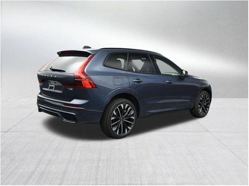 New 2026 Volvo XC60 T8 Ultra w/ Protection Package Premier AWD/4WD image 5