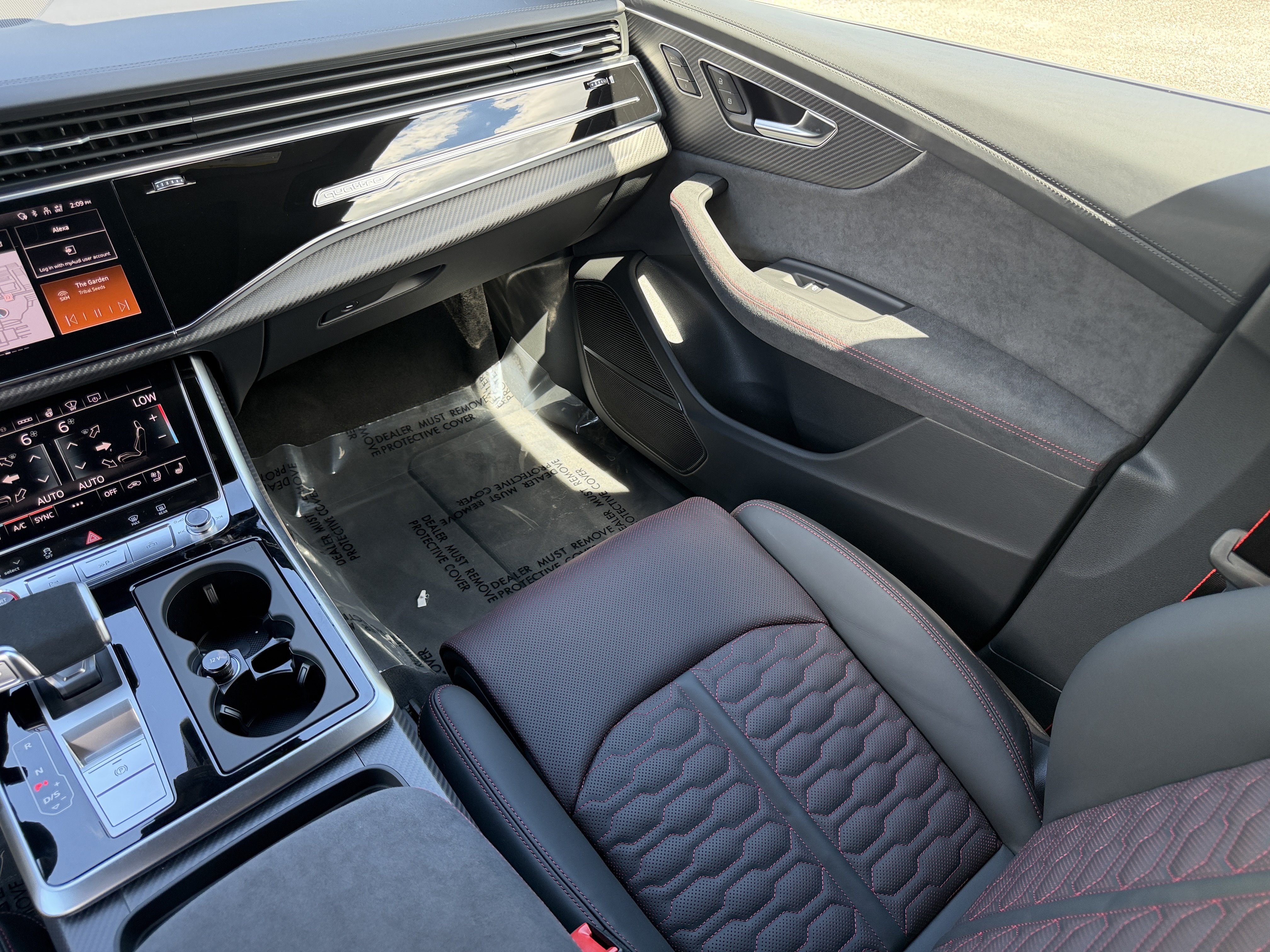 New 2027 Audi RS Q8 performance AWD/4WD image 17