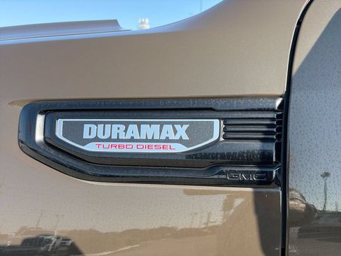 Used 2023 GMC Sierra 1500 Elevation w/ Elevation Premium Package AWD/4WD image 14