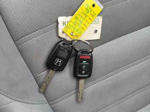 Used 2018 Honda CR-V LX image 28