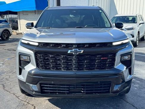 Used 2024 Chevrolet Traverse RS w/ LPO, Floor Liner Package image 2