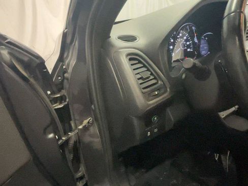 Used 2019 Honda HR-V Sport image 33