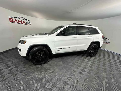 Used 2021 Jeep Grand Cherokee Freedom Edition image 4