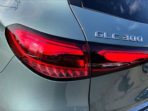 Used 2026 Mercedes-Benz GLC 300 4MATIC image 25