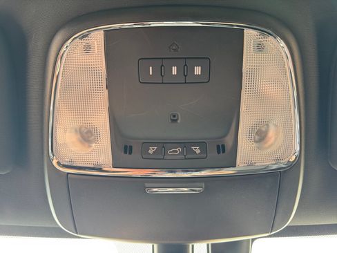 Used 2022 Jeep Grand Cherokee Laredo X AWD/4WD image 26