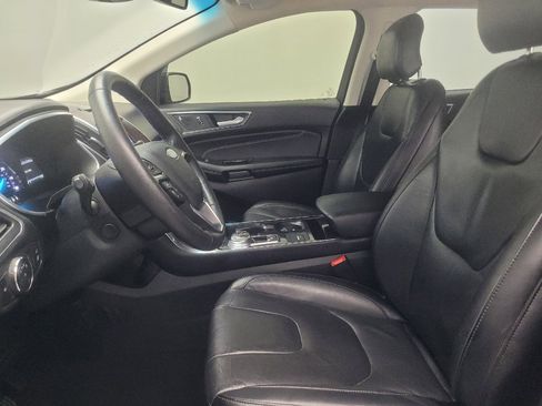 Used 2019 Ford Edge Titanium w/ Cold Weather Package FWD image 17