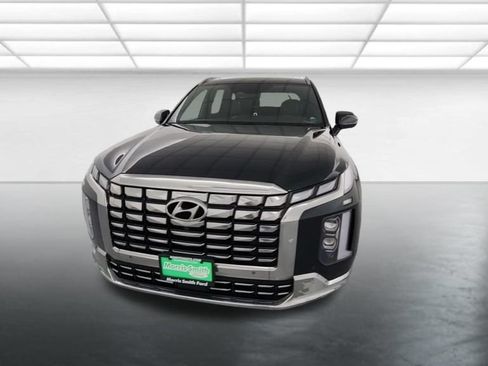 Used 2024 Hyundai Palisade Calligraphy AWD/4WD image 2