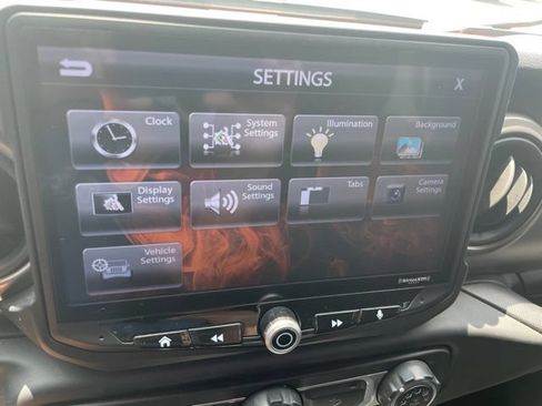 Used 2018 Jeep Wrangler Unlimited Sport S AWD/4WD image 40