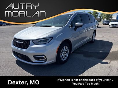Used 2023 Chrysler Pacifica Touring-L