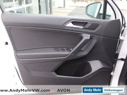 Used 2019 Volkswagen Tiguan SE image 21