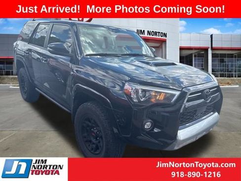 Used 2023 Toyota 4Runner TRD Off-Road Premium w/ Moonroof Package AWD/4WD image 1