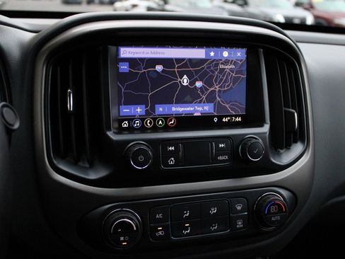 Used 2019 Chevrolet Colorado Z71 image 38