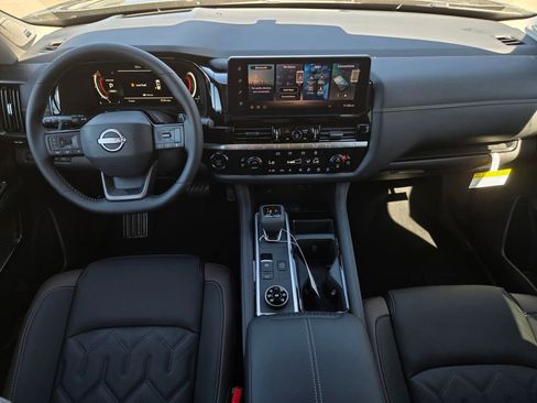 New 2026 Nissan Pathfinder Platinum w/ Cargo Package image 6