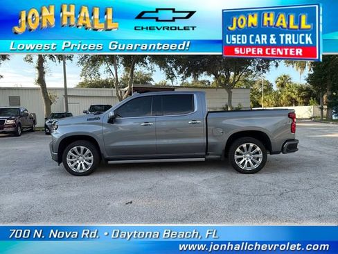 Used 2022 Chevrolet Silverado 1500 High Country w/ Technology Package AWD/4WD image 4