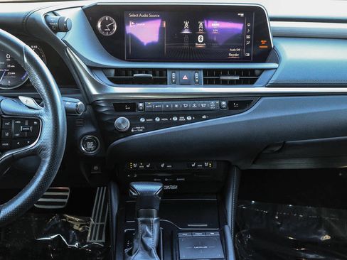 Used 2021 Lexus ES 250 F Sport w/ Accessory Package 2 AWD/4WD image 16