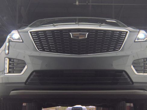 Used 2021 Cadillac XT5 Premium Luxury w/ LPO, Floor Liner Package AWD/4WD image 3