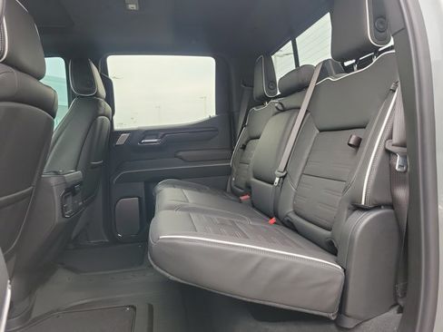 Used 2026 GMC Sierra 1500 AT4X w/ LPO, Black Badging Package AWD/4WD image 15