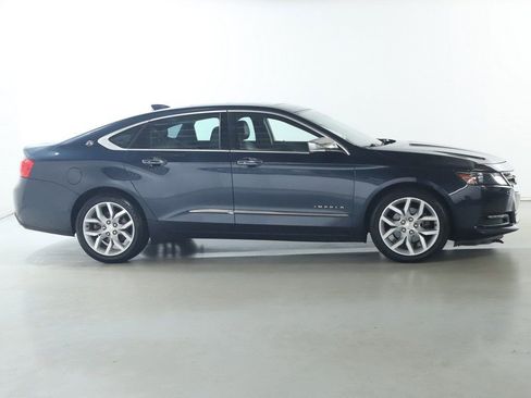 Used 2016 Chevrolet Impala LTZ w/ Enhanced Convenience Package image 11