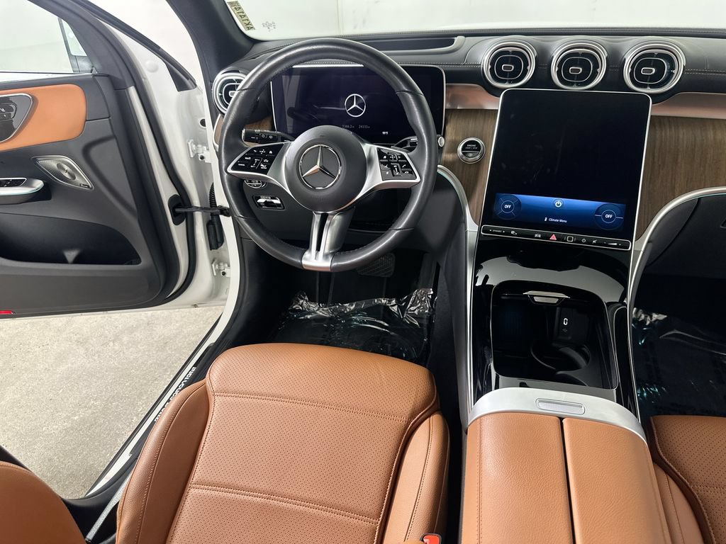 Used 2023 Mercedes-Benz GLC 300 4MATIC w/ Pinnacle Trim Package image 19