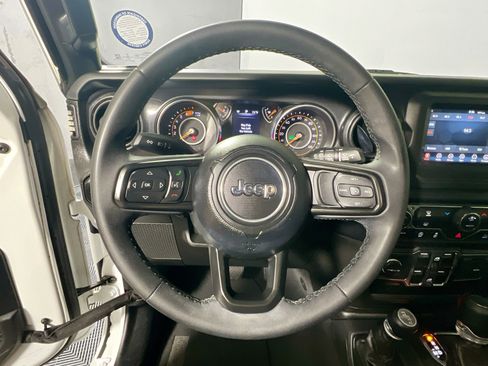 Used 2023 Jeep Wrangler Altitude image 17