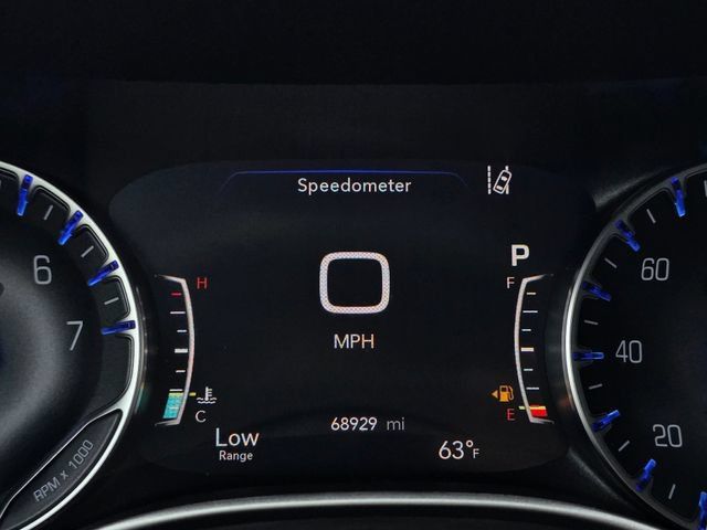 Used 2022 Chrysler Pacifica Touring-L FWD image 30