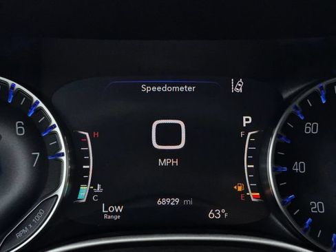 Used 2022 Chrysler Pacifica Touring-L FWD image 30