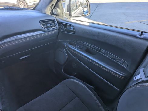 Used 2022 Dodge Durango R/T w/ Hemi Orange Plus Package image 19