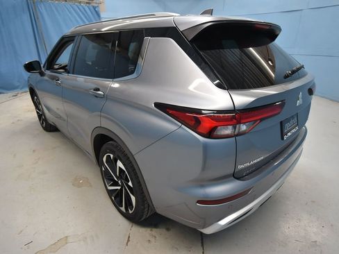 Used 2023 Mitsubishi Outlander SEL image 35