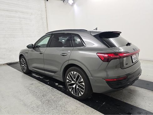 Used 2024 Audi Q8 e-tron Premium Plus AWD/4WD image 4