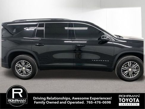 Used 2024 Chevrolet Traverse LT FWD image 8