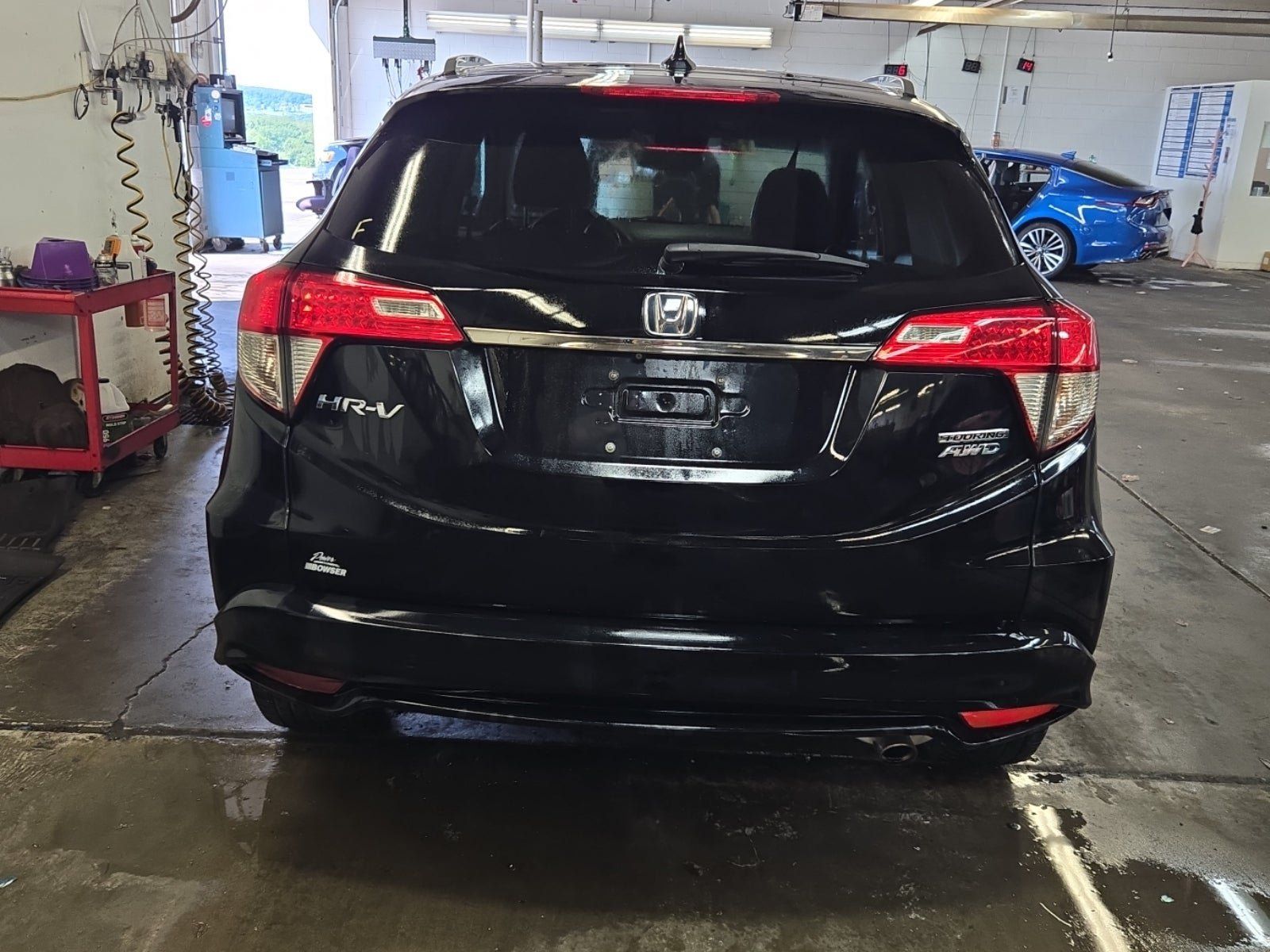 Used 2020 Honda HR-V Touring image 7