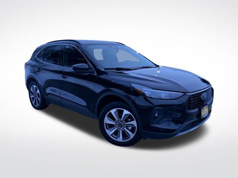 Certified 2025 Ford Escape Platinum image 50