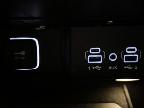 Used 2022 Jeep Wagoneer Series II w/ Premium Group I image 19