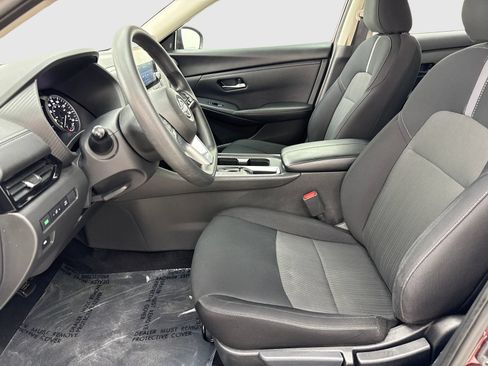Used 2024 Nissan Sentra SV FWD image 17