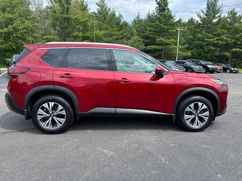 Used 2021 Nissan Rogue SV w/ Premium Package AWD/4WD image 6