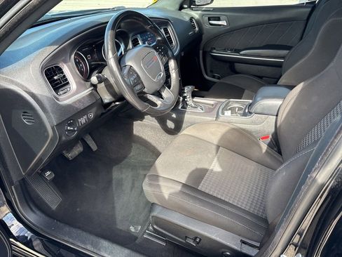 Used 2022 Dodge Charger R/T image 9