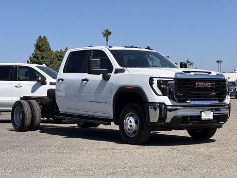 New 2026 GMC Sierra 3500 Pro RWD image 1