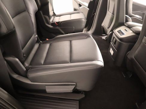 New 2025 Lincoln Navigator Reserve image 16