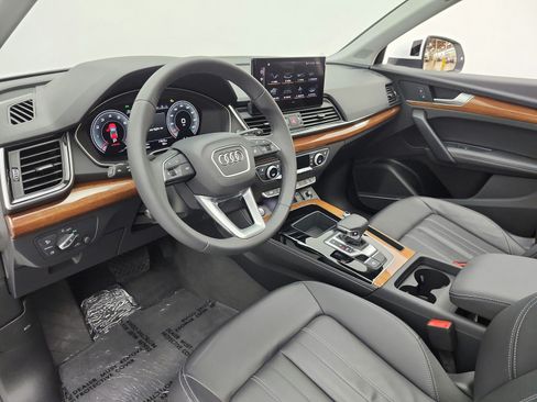Used 2023 Audi Q5 2.0T Premium Plus w/ Premium Plus Package AWD/4WD image 12