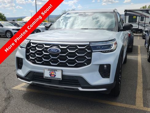 Used 2025 Ford Explorer Platinum w/ LUX Leather Package AWD/4WD image 3