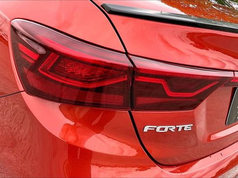 Used 2020 Kia Forte GT-Line w/ GT-Line Premium Package FWD image 28