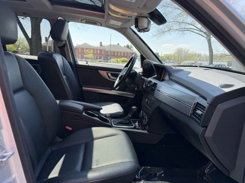 Used 2012 Mercedes-Benz GLK 350 4MATIC image 27