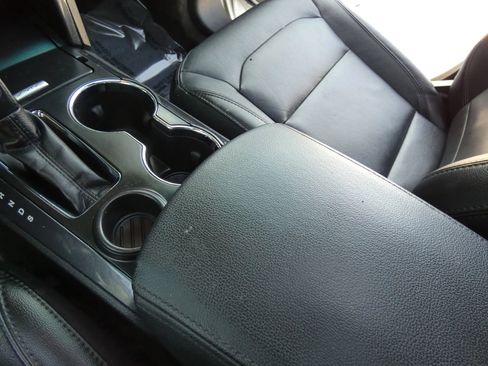 Used 2017 Ford Explorer XLT w/ Equipment Group 202A image 57