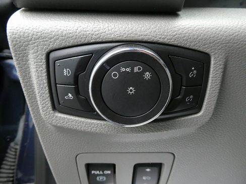 Used 2016 Ford F150 XLT w/ Equipment Group 302A Luxury image 23