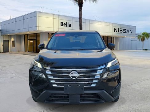 Used 2025 Nissan Rogue SV image 8