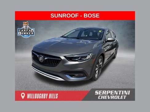Used 2018 Buick Regal Essence w/ Driver Confidence Package #1 AWD/4WD image 1