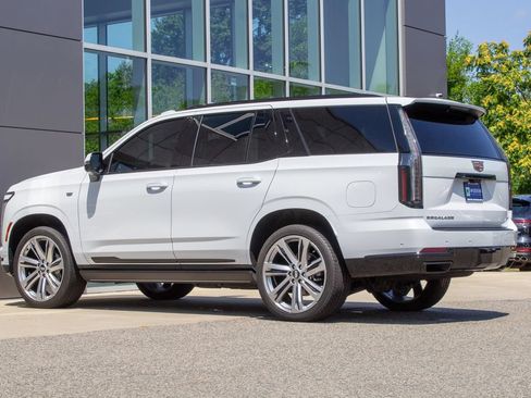 Used 2026 Cadillac Escalade Sport w/ Touring Package AWD/4WD image 8